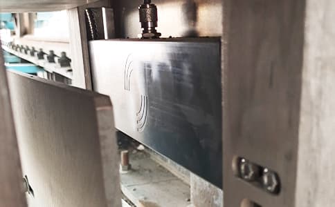 工業(yè)應(yīng)用定制RFID讀寫器天線應(yīng)用于行車定位