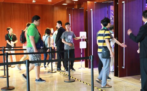 營信的工業(yè)讀寫器和天線為AWS技術(shù)峰會提供人員統(tǒng)計定位服務(wù)