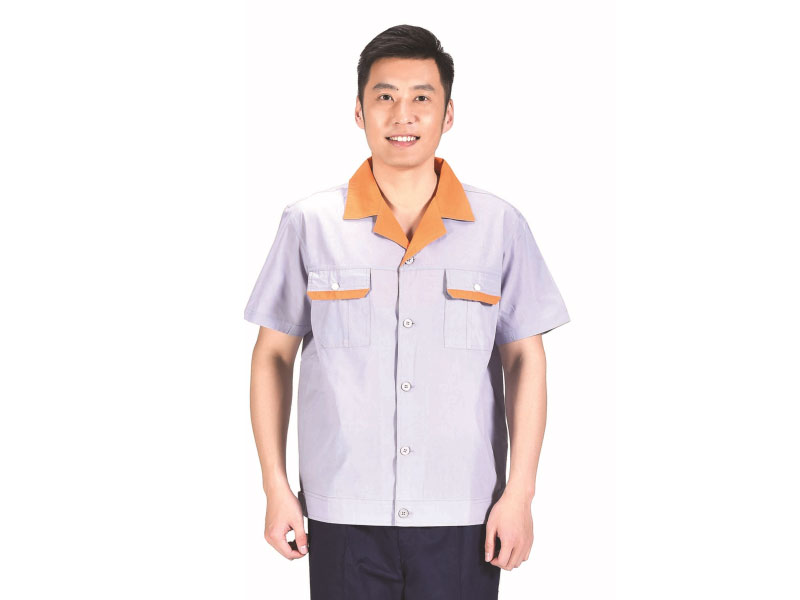 卡珀職業(yè)裝是集合設(shè)計(jì)，生產(chǎn)、定做定制工做服為一體的工服訂制企業(yè)，打造高級(jí)工服專(zhuān)屬定制、批發(fā)、工  藝生產(chǎn)制作，面料舒適,價(jià)格實(shí)惠的企業(yè)。